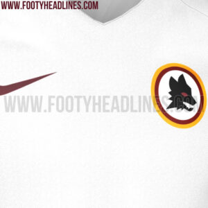 La Lupa sulla maglia away 2016-2017 della Roma