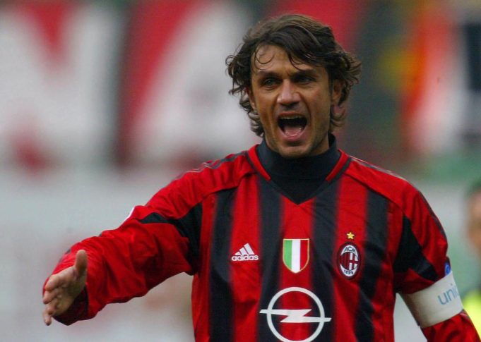 Paolo Maldini con la maglia del Milan nella stagione 2004/05 (Insidefoto.com)