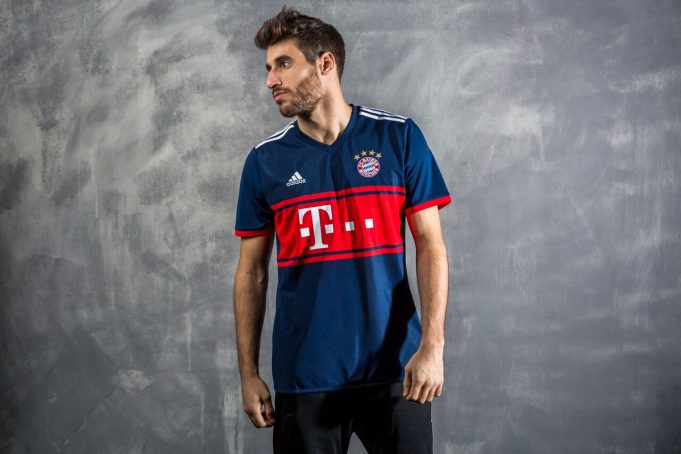 seconda maglia Bayern Monaco 2017 2018