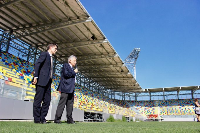 sponsor frosinone stadio stirpe frosinone nuovo stadio stirpe abbonamenti