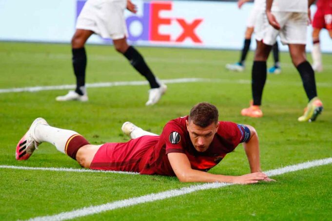 Edin Dzeko (Photo by WOLFGANG RATTAY/POOL/AFP via Getty Images)