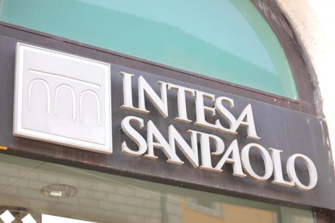 Intesa Sanpaolo bonus dipendenti